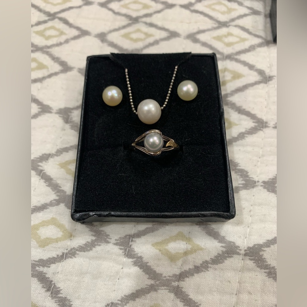 Pearl Set
